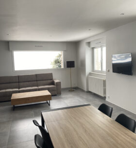 Le salon vu depuis la cuisine